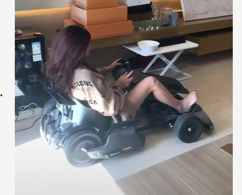 白富美视频,揭秘时尚圈背后的奢华生活